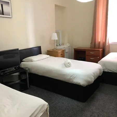 Renfrew Rooms At City Centre-2